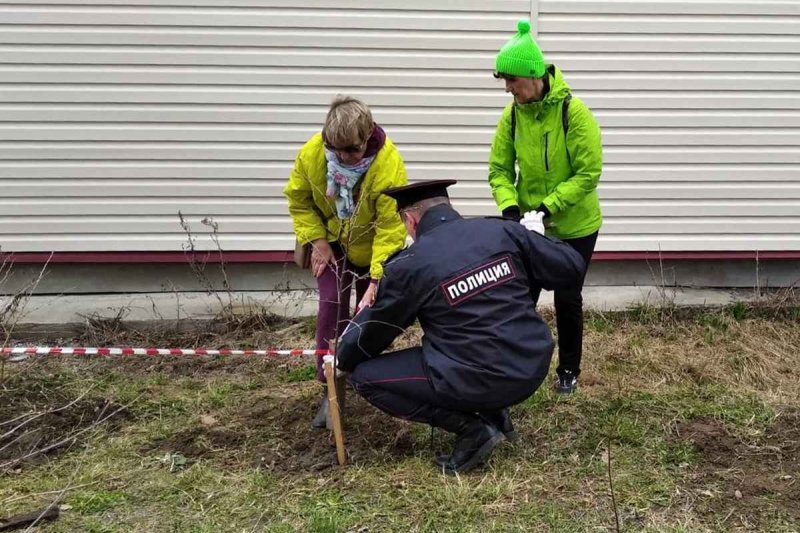 На юге Карелии полицейские присоединились к благоустройству общественных территорий